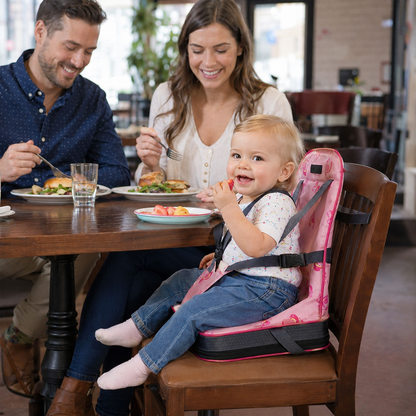 MiniSeat -  תושבת קומפקטית לתינוק שמתחברת לכל כיסא רגיל
